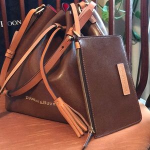 Dooney and Bourke Siena Serena bucket bag